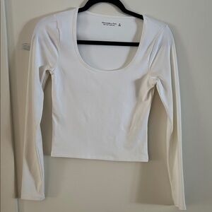 Abercrombie & Fitch white seamless Long Sleeve Top XS